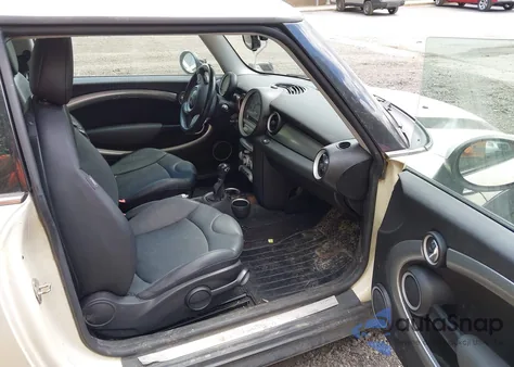 2008 Mini Cooper S z USA, uszkodzony, nr VIN WMWMF73528TV39498